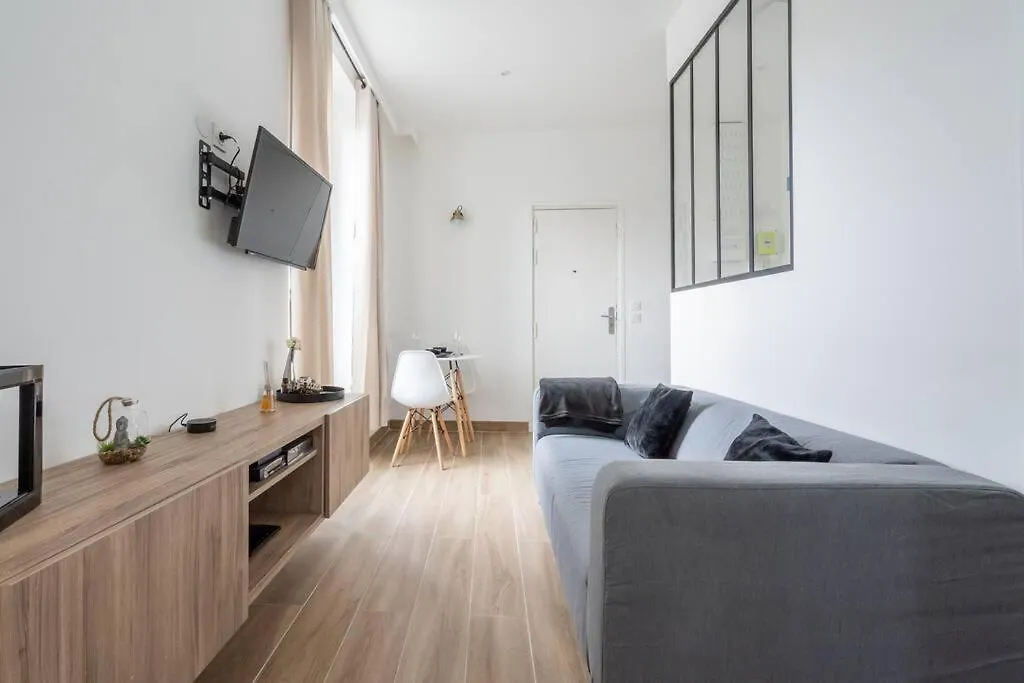 Appartement Cosy 30 M² Proche Rer B - 4 Min A Pied Aulnay-sous-Bois 0*,